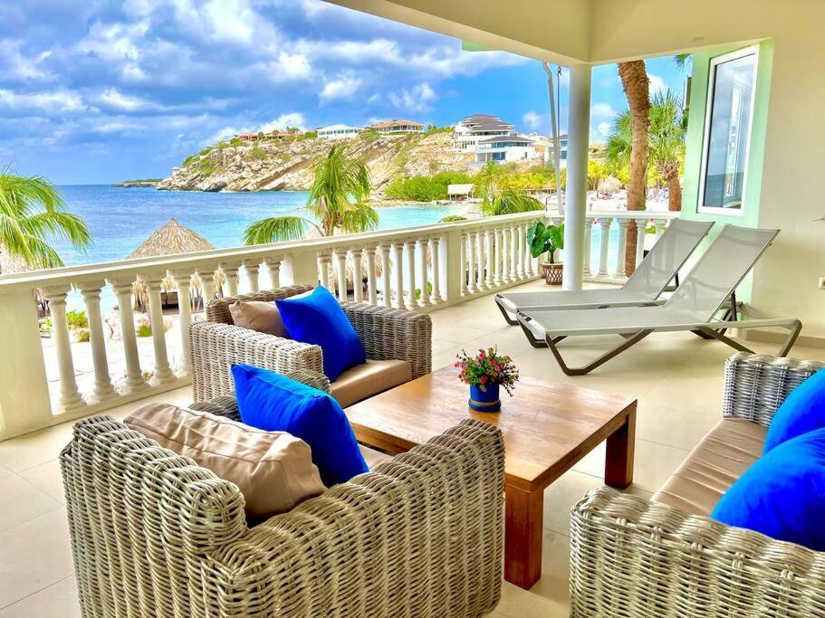 Blue Emerald Beachfront Blessing Willemstad Exteriör bild